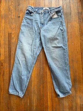Abercrombie & Fitch Light Blue Relaxed Women’s Jeans